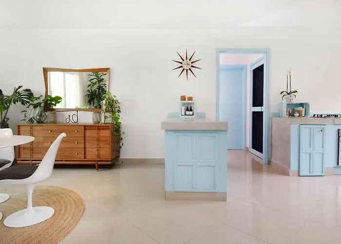 North Beachfront Villa *